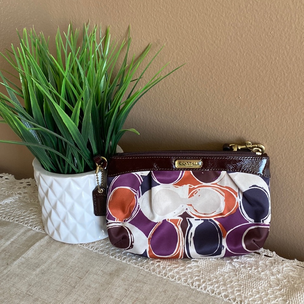 Vintage‎ Coach Ashley Multicolor Satin Patent Leather Trim Wristlet